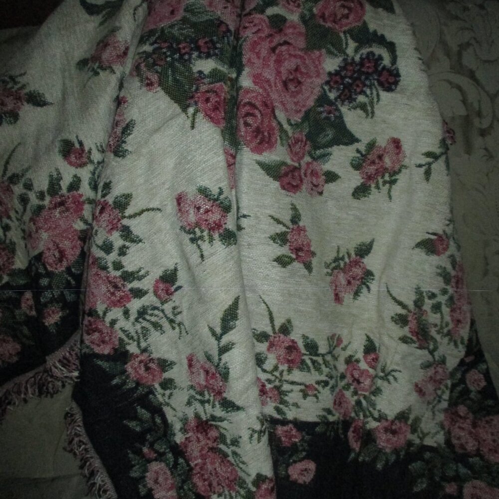 Weaved Rose Throw - Picture 8 of 11